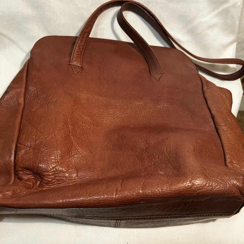 Wilsons Leather Shoulder Bag